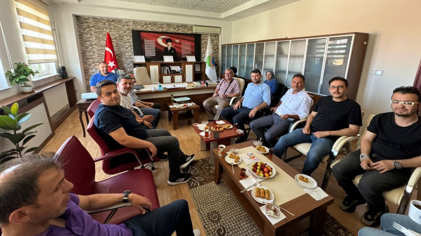 Enstitü Binamızda Bayramlaşma Programı Düzenlendi